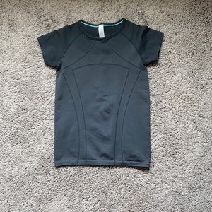 Lululemon ivivva swiftly tech